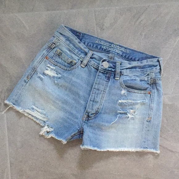 American Eagle Light Wash Denim Shorts - Picture 2 of 9